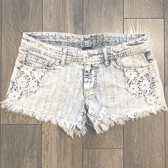 Woman Jean Boho Shorts - Picture 1 of 7